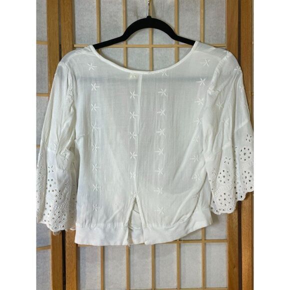 Japna Sm Cropped Crossover Top - Picture 6 of 15